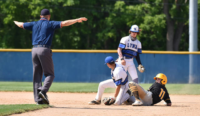 127141486_web1_LL-OLEY-6
Lake-Lehmans Cole Kaiser (11) is safe at second base after Oleys shortstop bobbled the ball.
Tony Callaio | For Times Leader