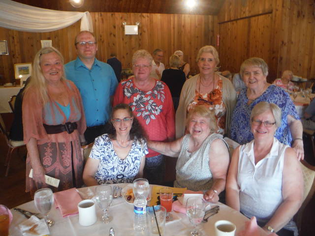 127328335_web1_library.big.gang
Among the friends of the Back Mountain Memorial Library Auction who attended Mondays kick-off dinner were, seated: Denise Schnars, Lynn Bartz and Susan Klaips. Standing: Charlotte Bartizek, Michael Elias, Susan Worth, Gladys Harsel and Virginia Luke.
Mary Therese Biebel | Times Leader