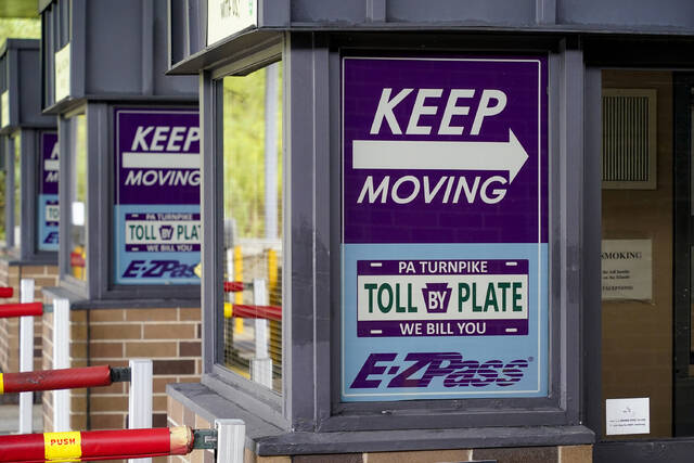 127648649_web1_127607267-2d48b8ea5d754eb1a03d99520cdc8a02
Signs on the electronic toll booths indicate to motorists entering the Pennsylvania Turnpike in Gibsonia, Pa. on Monday, Aug. 30, 2021, to keep moving and the methods being used to collect tolls. More than $104 million in Pennsylvania Turnpike tolls went uncollected last year as the agency fully converted to all-electronic tolling. Turnpike records show the millions of motorists who dont use E-ZPass have a nearly 1 in 2 chance of riding without paying under the toll-by-plate license plate reader system. (AP Photo/Keith Srakocic)