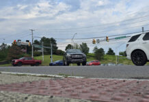 
			
				                                Traffic moves at the intersection of Wilkes-Barre Twp. Boulevard and Coal Street/Highland Park Boulevard on Saturday evening.
                                 Elizabeth Baumeister | Times Leader

			
		