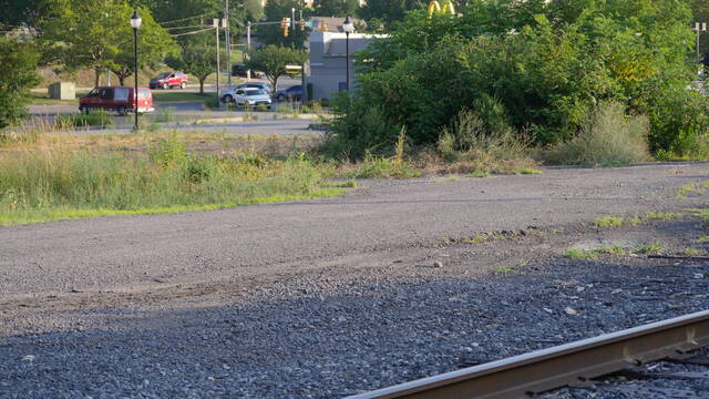 131668674_web1_rail
Reading Blue Mountain & Northern Railroad Co. has purchased this lot along the active rail in downtown Wilkes-Barre, which could accommodate a boarding platform if passenger rail comes to the citys downtown. The McDonalds at the corner of Wilkes-Barre Boulevard and Northampton Street is visible in the background.
Jennifer Learn-Andes | Times Leader