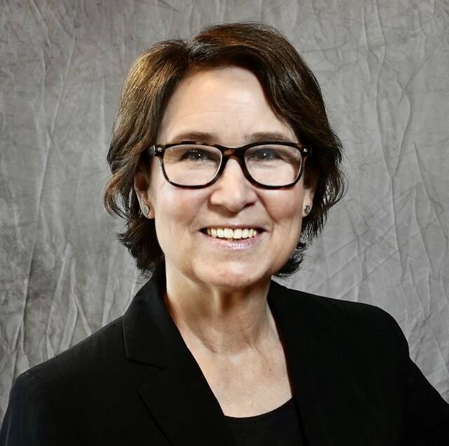 131892475_web1_williams 
			
				                                Williams