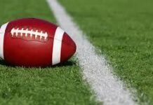 D2 football: Dallas continues surge, blanks Valley View in 4A semis