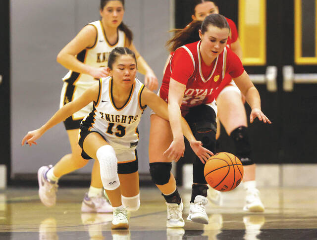 132082340_web1_leh_hr1_faa
Lake-Lehmans Olivia Corcoran (left) and Holy Redeemers McKenzie Chimock chase a loose ball during the first quarter.
Fred Adams | For Times Leader